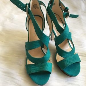 NEW Nine West heeled sandals turquoise blue
